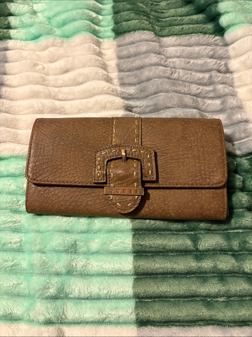 Guess wallet